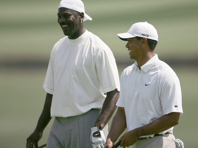 Tiger Woods giàu nhất làng golf thế giới