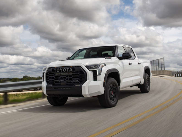 Xe bán tải Toyota Tundra 2022 chốt giá từ hơn 37.600 USD