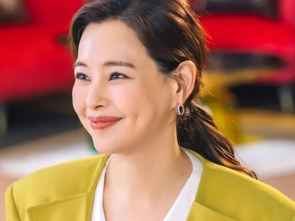 'Hoa hậu đẹp nhất Hàn Quốc' có bạn trai mới sau khi bị bồ cũ 7 năm 'đá' không thương tiếc