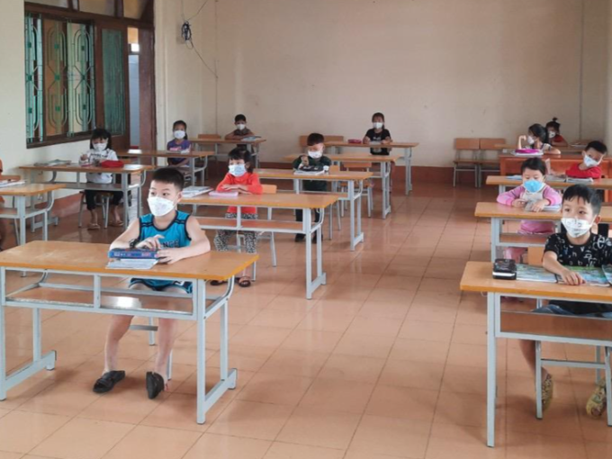 Lớp học đặc biệt trong khu cách li tập trung