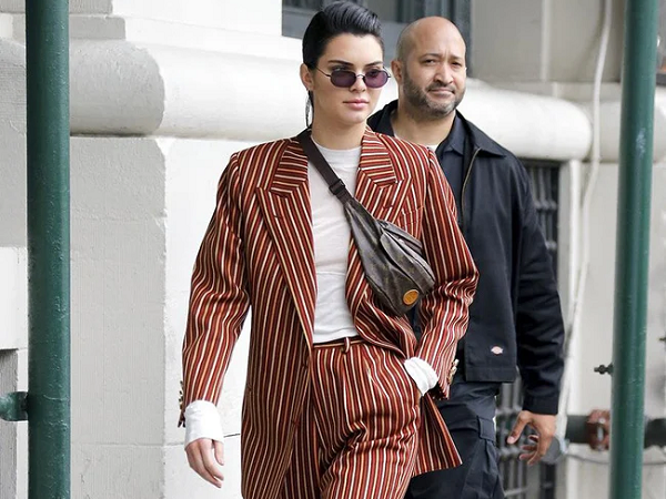 Học sao Hollywood diện suit kẻ không lo già mà còn ghi điểm sành điệu