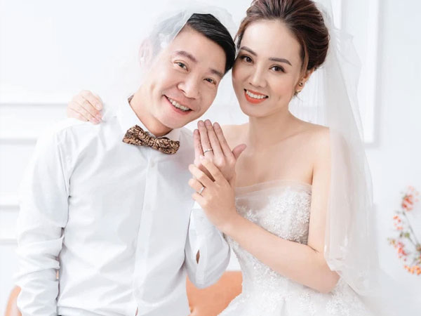 Rộ nghi vấn bà xã Công Lý đang mang thai con đầu lòng, chính chủ lên tiếng làm rõ