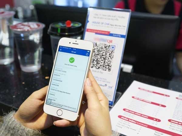 Thanh toán không dùng tiền mặt vẫn còn nhiều gian nan
