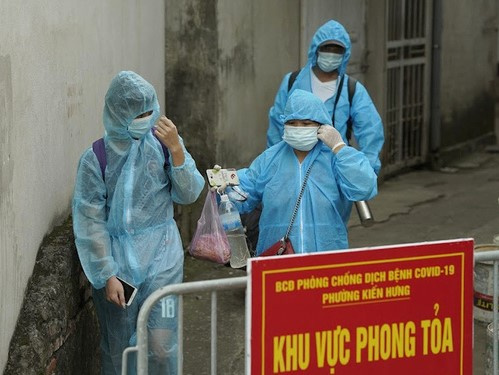 KHẨN: Hà Nội tìm người từng đến quán lẩu Kichi - Kichi và gian hàng lưu niệm ở Tràng Tiền Plaza liên quan Covid-19