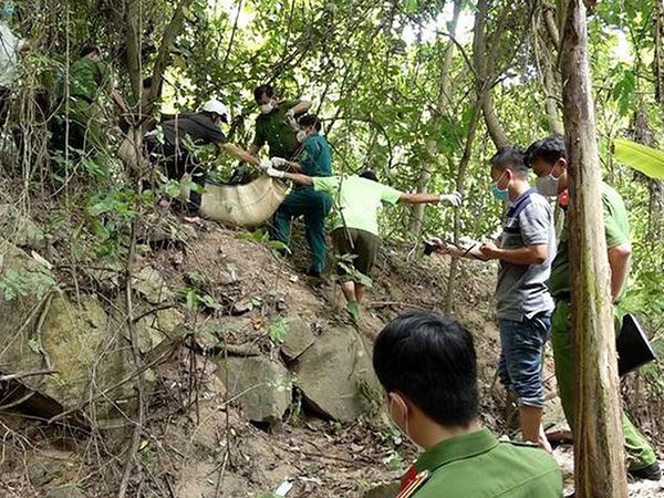 Bé gái 12 tuổi bị đưa lên núi rồi sát hại: Gã đàn ông đã hiếp dâm cháu bé