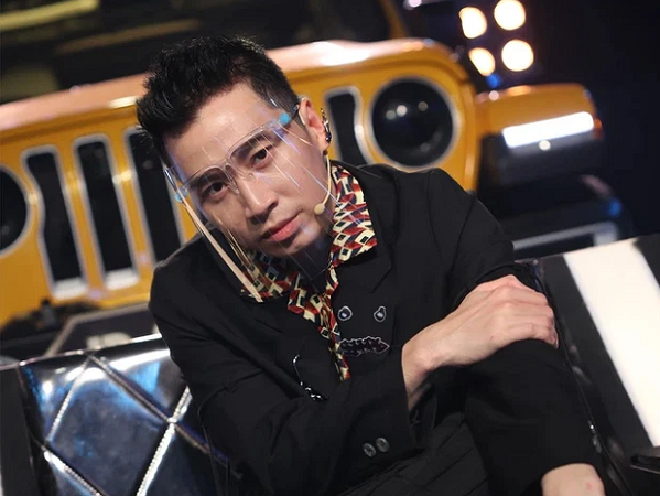 Nóng: Sau Running Man, Karik ẩn ý tiếp tục rút khỏi Rap Việt?