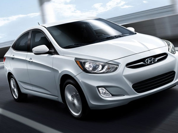 5 xe sedan cũ trong tầm giá 300 triệu đồng nên mua năm 2021
