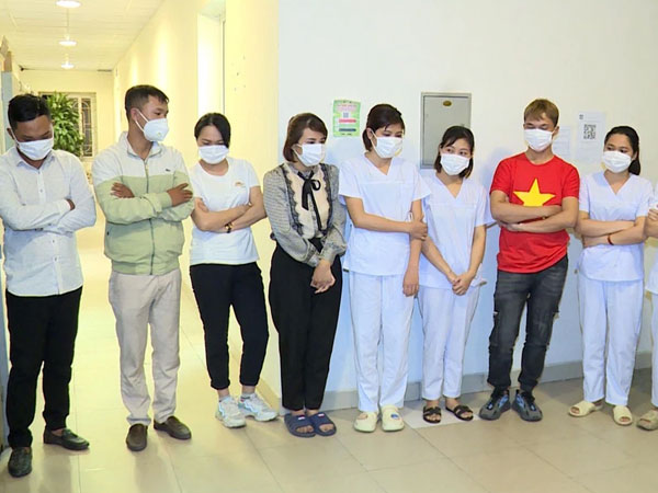 Số tiền nhóm nhân viên phòng khám bán phiếu xét nghiệm Covid-19 giả ở sân Mỹ Đình thu lời