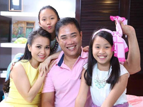 Nhan sắc và cuộc sống của hai cô con gái kín tiếng nhà Cẩm Ly - Minh Vy hiện tại thế nào?