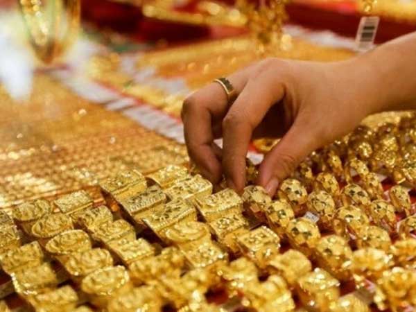 Vàng lên tới 72 triệu đồng/lượng: Dự báo sốc và nỗi lo có thật