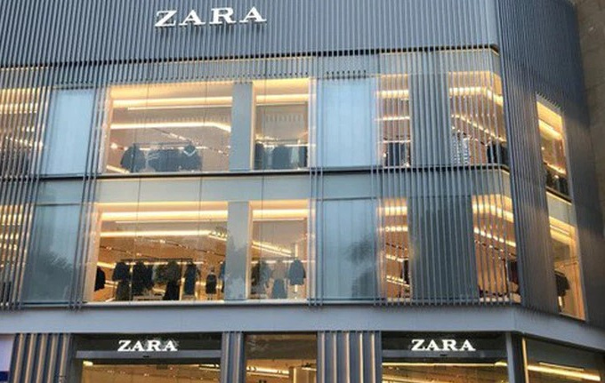 KHẨN: Hà Nội tìm người đến cửa hàng Zara Vincom Bà Triệu và nhiều địa điểm khác liên quan Covid-19
