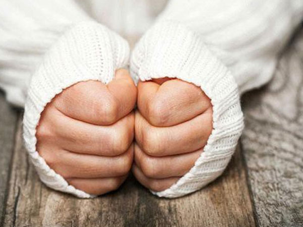 Đừng coi thường khi chân tay lạnh cóng vào mùa đông bởi có thể đã mắc bệnh 'cực nguy hiểm'