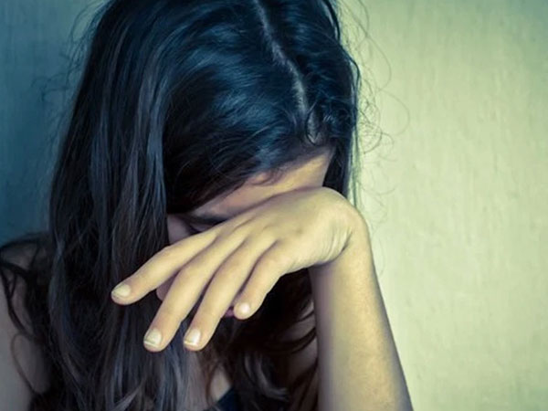 Nữ sinh lớp 9 bị nhân viên kỹ thuật dâm ô: 'Ông ấy dùng gang tay đo người em từ dưới lên'