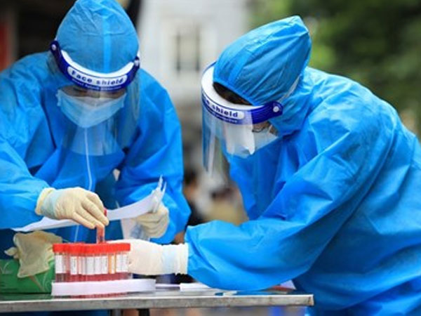 Ngày 15/11, cả nước thêm 8.616 ca Covid-19, gần 100 triệu liều vắc xin đã được tiêm