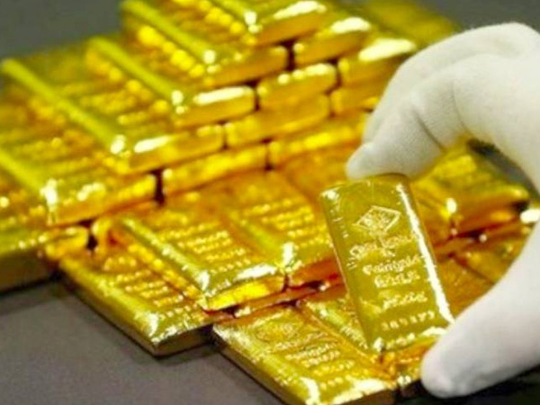 Giá vàng tăng 'điên cuồng', người mua lãi chồng lãi chỉ trong nửa tháng