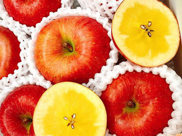 Quả táo cùng tên: Hàng Nhật 1,5 triệu/kg, đồ Tàu đổ đống rẻ như rau