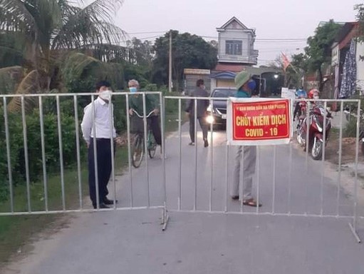 Một tỉnh test nhanh cho khoảng 500 học sinh, phát hiện 32 em dương tính