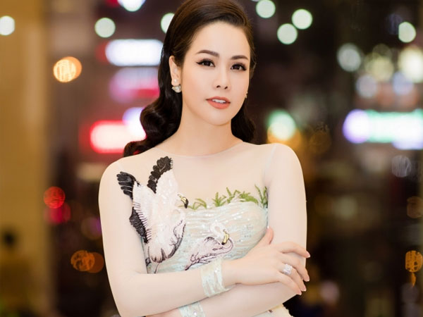 Nhật Kim Anh cảm thấy tủi thân vì ai đó cưới, dàn sao Việt nhắn gửi điều bất ngờ