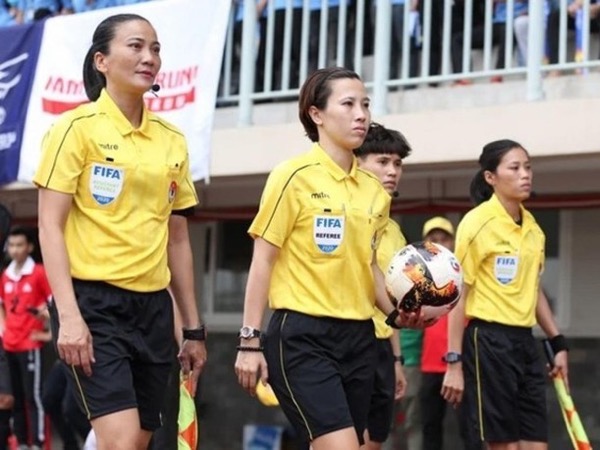 Việt Nam sắp có trọng tài phòng VAR đầu tiên