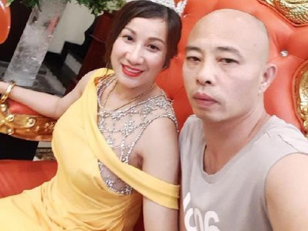 Cuộc sống xa hoa và những lần vung tiền ầm ĩ của vợ chồng Đường 'Nhuệ' trước khi bị gán 'kền kền ăn xác chết'