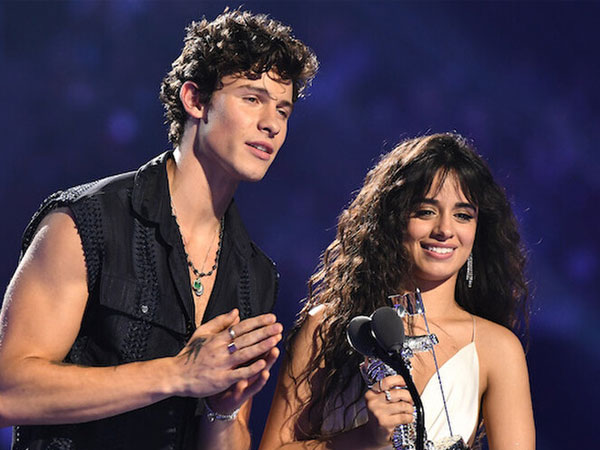 Camila Cabello và Shawn Mendes chia tay sau 2 năm bên nhau