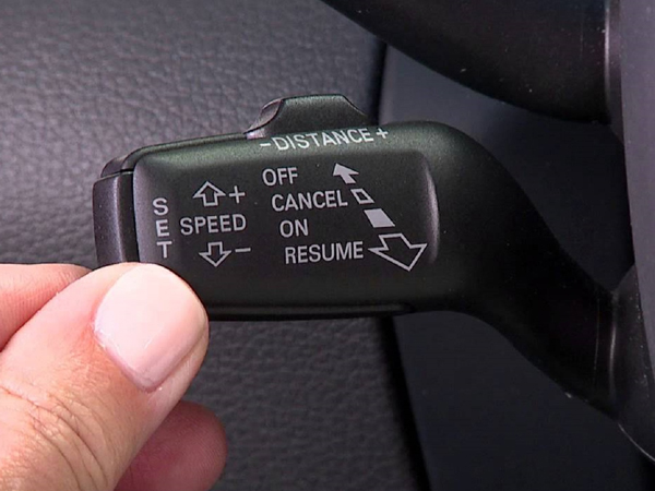 Cách sử dụng hệ thống Cruise Control để xe tiết kiệm nhiên liệu