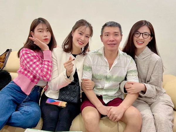 NSND Công Lý lộ diện bên Hồng Diễm và Lương Thanh, diện mạo sau gần 1 tháng xuất viện thế nào?