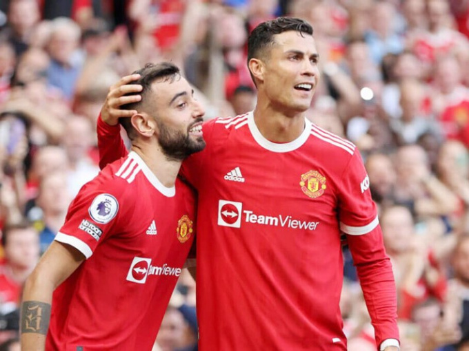 Sắp bị sa thải, Solskjaer yêu cầu gặp riêng Ronaldo và 5 trụ cột