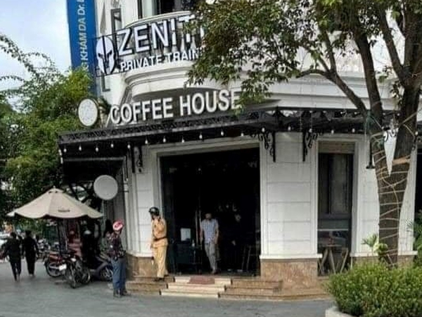 Bất ngờ xông vào quán cà phê, nổ súng bắn người giữa ban ngày