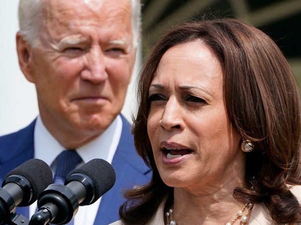 Quan chức truyền thông của ông Biden và bà Harris đồng loạt từ chức