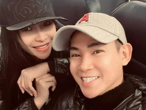 Một năm sau khi ca sĩ Mai Phương mất, Phùng Ngọc Huy công khai đăng ảnh bên 'người tình đồn đoán'