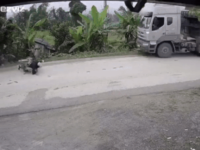 Camera hành trình 'vạch mặt' thủ phạm suýt đẩy 2 mạng người vào gầm xe container