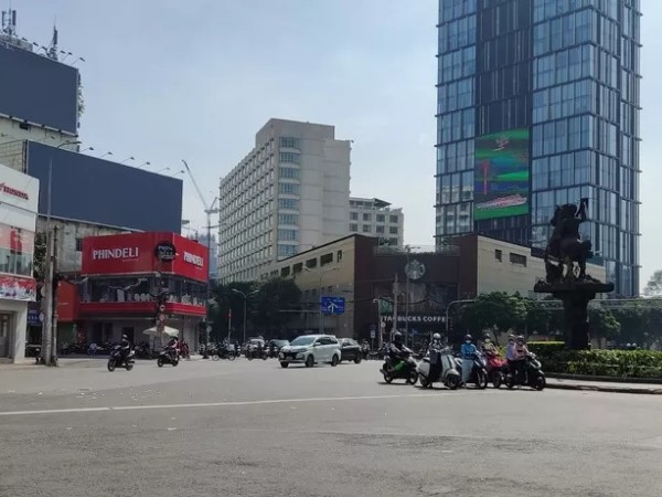 Nhiều mặt tiền “hot” ở trung tâm TP HCM đắt khách trở lại