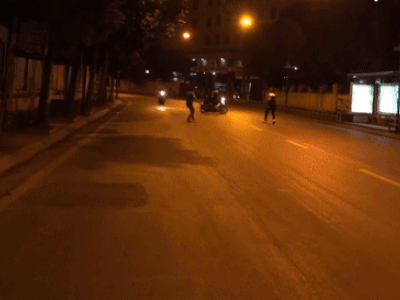 Công an Hà Nội vây bắt hơn 40 thanh thiếu niên đua xe náo loạn đường phố, gây tai nạn cho nhiều người dân