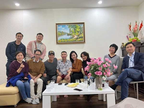 MC Thảo Vân và nhiều sao Việt thăm Công Lý, nể nhất vẫn là cách hành xử hậu 'đường ai nấy đi' của vợ cũ