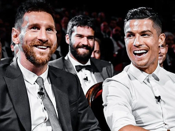 Messi, Ronaldo vào danh sách ứng viên FIFA The Best 2021