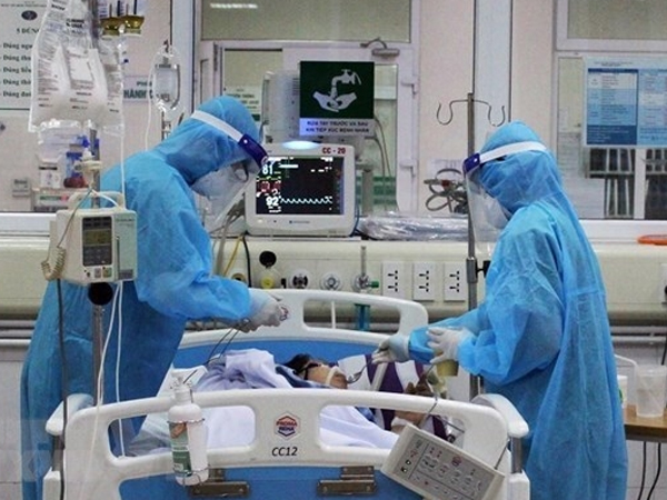 Giám đốc BV chữa trị Covid-19 ở Hà Nội 'tiết lộ' số ca nặng khi chưa tiêm và đã tiêm vắc xin