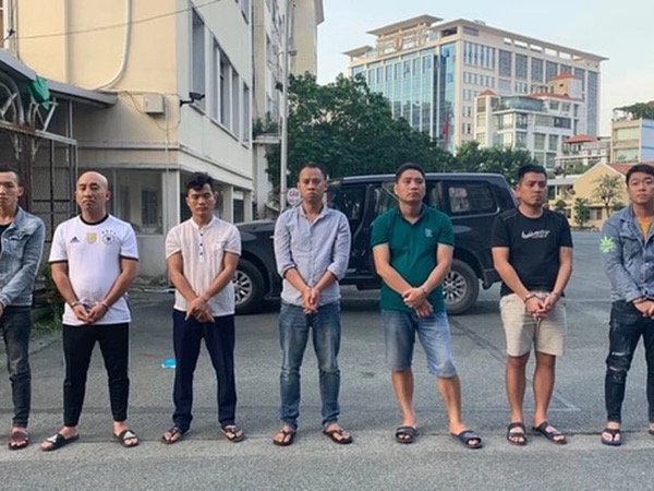 Vụ cướp 37 tỷ của doanh nhân trên cao tốc: 2 cựu công an chối tội