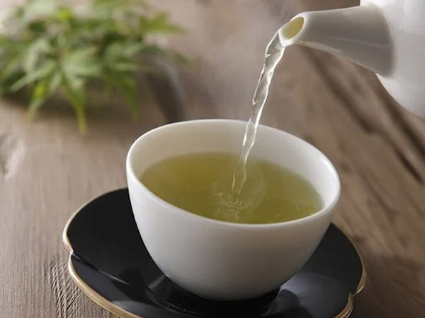 6 loại nước tuyệt đối không uống chung với thuốc: Mất tác dụng, khiến bệnh nặng thêm