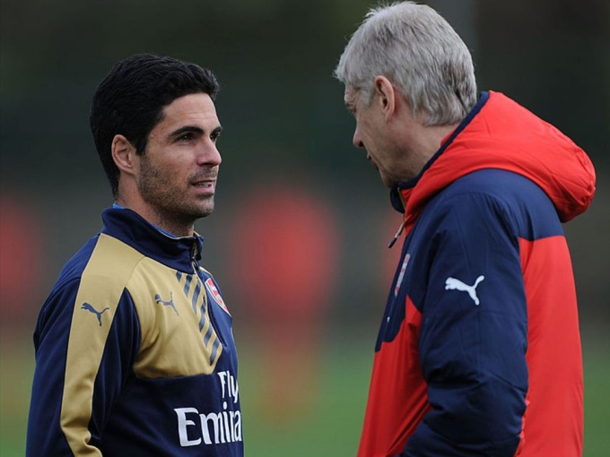 Arteta xác nhận Arsenal đang đàm phán đưa Wenger trở lại
