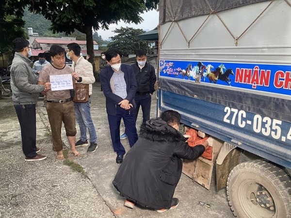 Truy bắt ô tô chở 40 bánh heroin thuộc đường dây buôn bán ma túy quốc tế