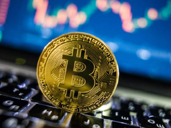 Một ngày mất 7.000 USD, Bitcoin đối mặt kỷ lục đau thương