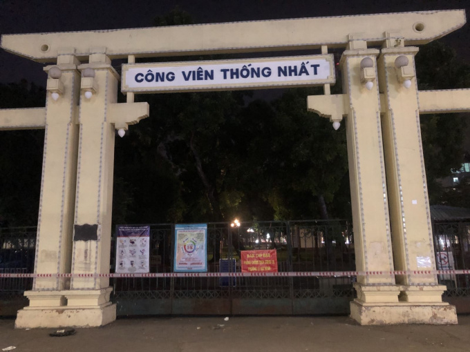 Phong toả Công viên Thống nhất do bảo vệ mắc COVID-19