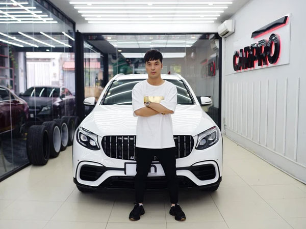Bị tố gây tai nạn rồi bỏ trốn, Ưng Hoàng Phúc chính thức lên tiếng