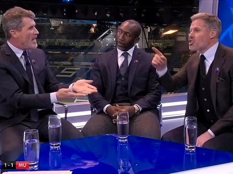 Roy Keane và Jamie Carragher đối đầu nảy lửa vì MU để Ronaldo dự bị