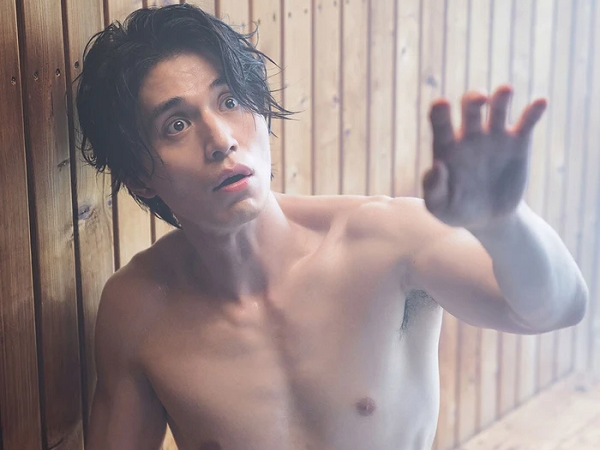 'Bad and Crazy': Lee Dong Wook bị tấn công trong tình huống nhạy cảm, khoe body 6 múi trong pha hành động mãn nhãn