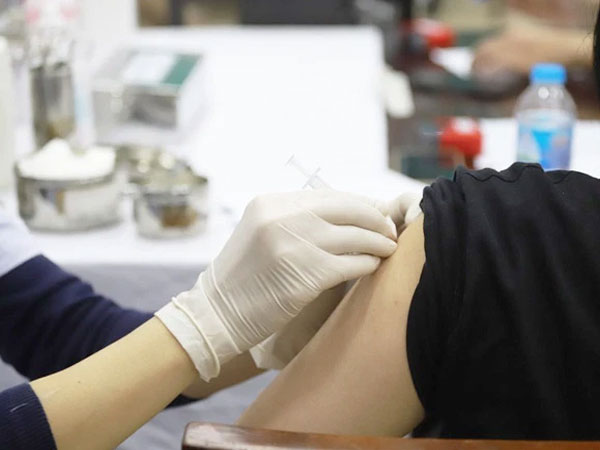 Nữ sinh lớp 9 ở Hà Nội tử vong sau tiêm vắc-xin Covid-19 không liên quan quy trình tiêm chủng