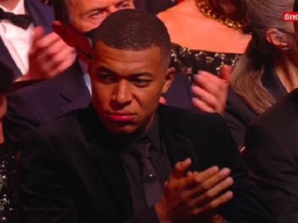 Mbappe hậm hực khi bị đánh tụt hạng chưa từng thấy ở lễ trao giải Quả bóng Vàng 2021