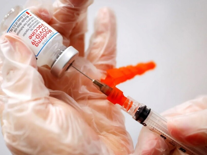 Cảnh báo đầu tiên từ các hãng dược: Vaccine, thuốc kháng thể đều có thể kém hiệu quả trước Omicron