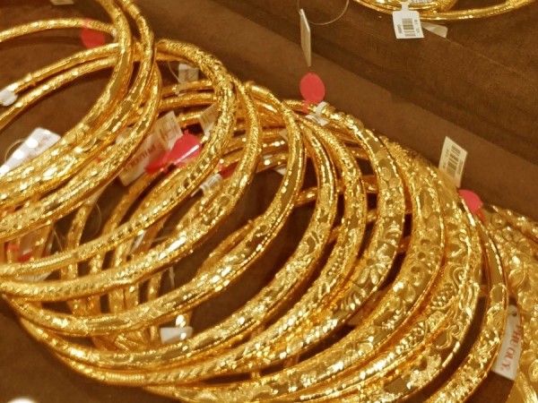 Giá vàng trong nước và thế giới cùng khởi sắc
